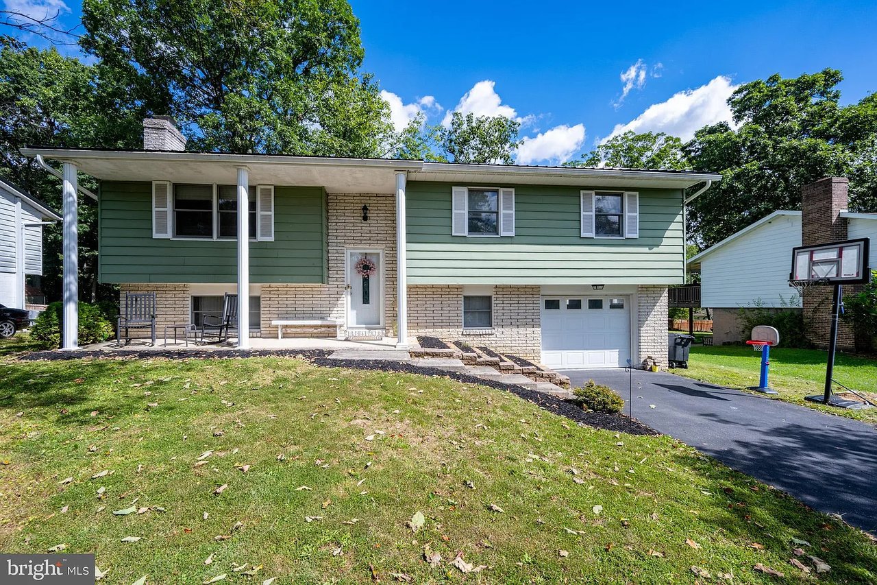 15105 Laurel Ridge Rd SW