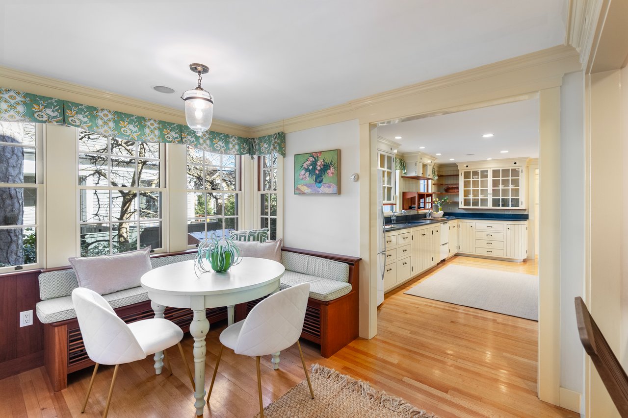  18 Ash Street, Cambridge, MA 02138