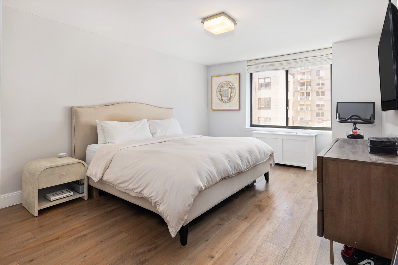 525 East 80th Street, 9D