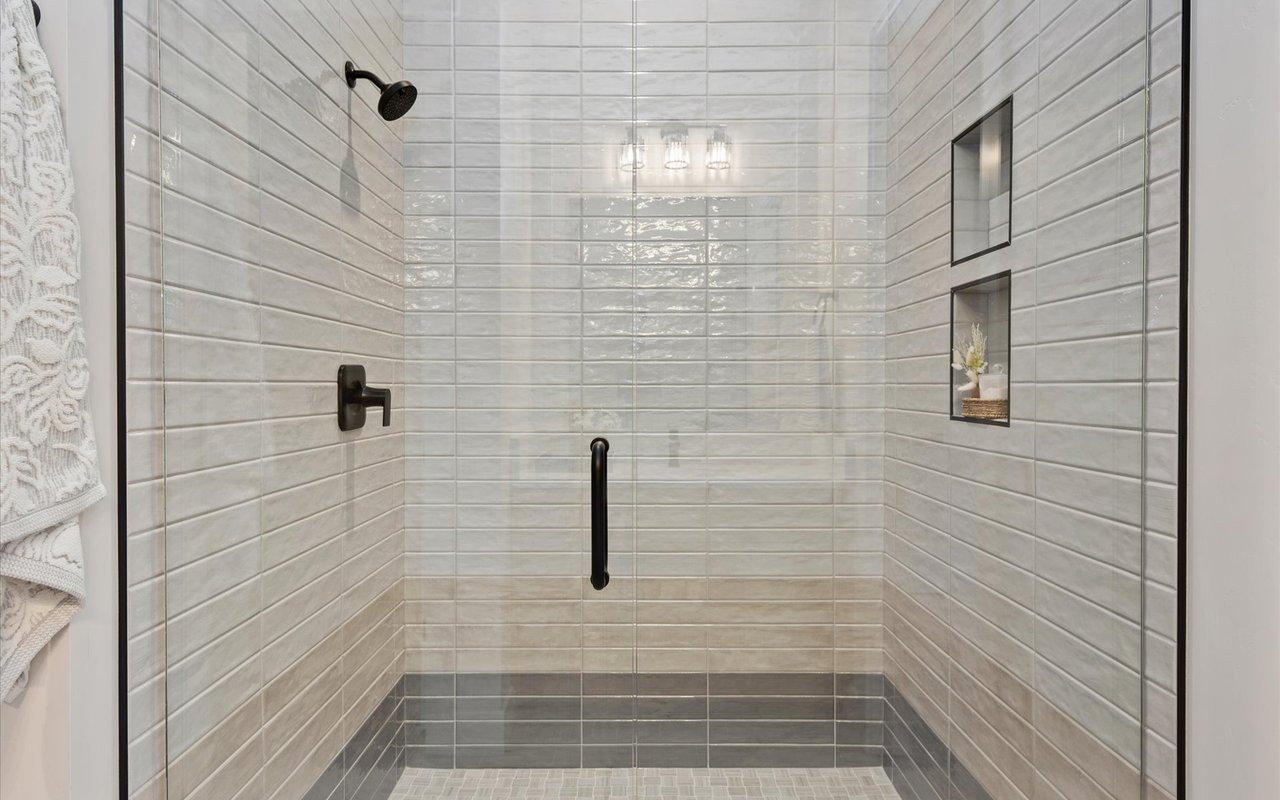 Modern Craftsman on One-Third of an Acre in Star, Idaho