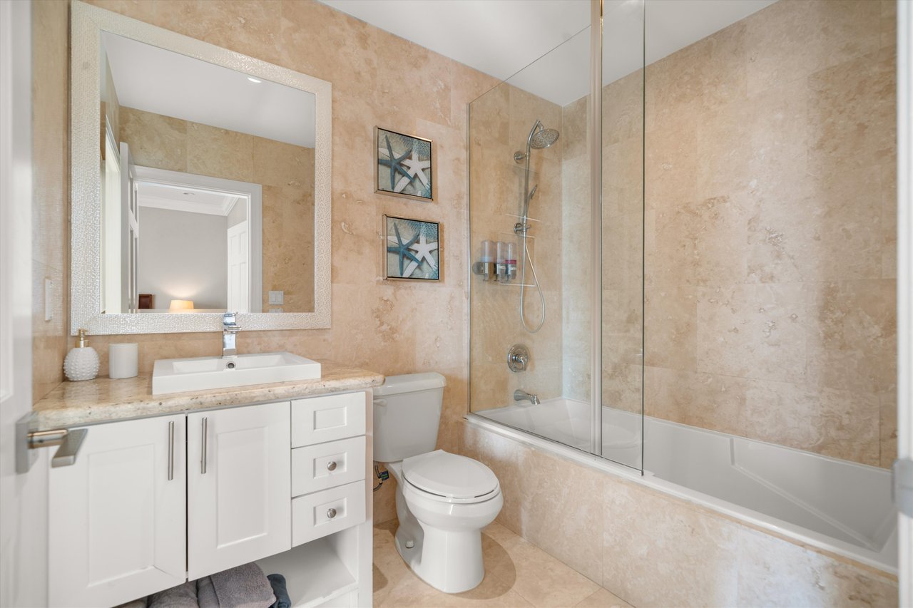 Luxury Oceanview Residence in Palm Cay 