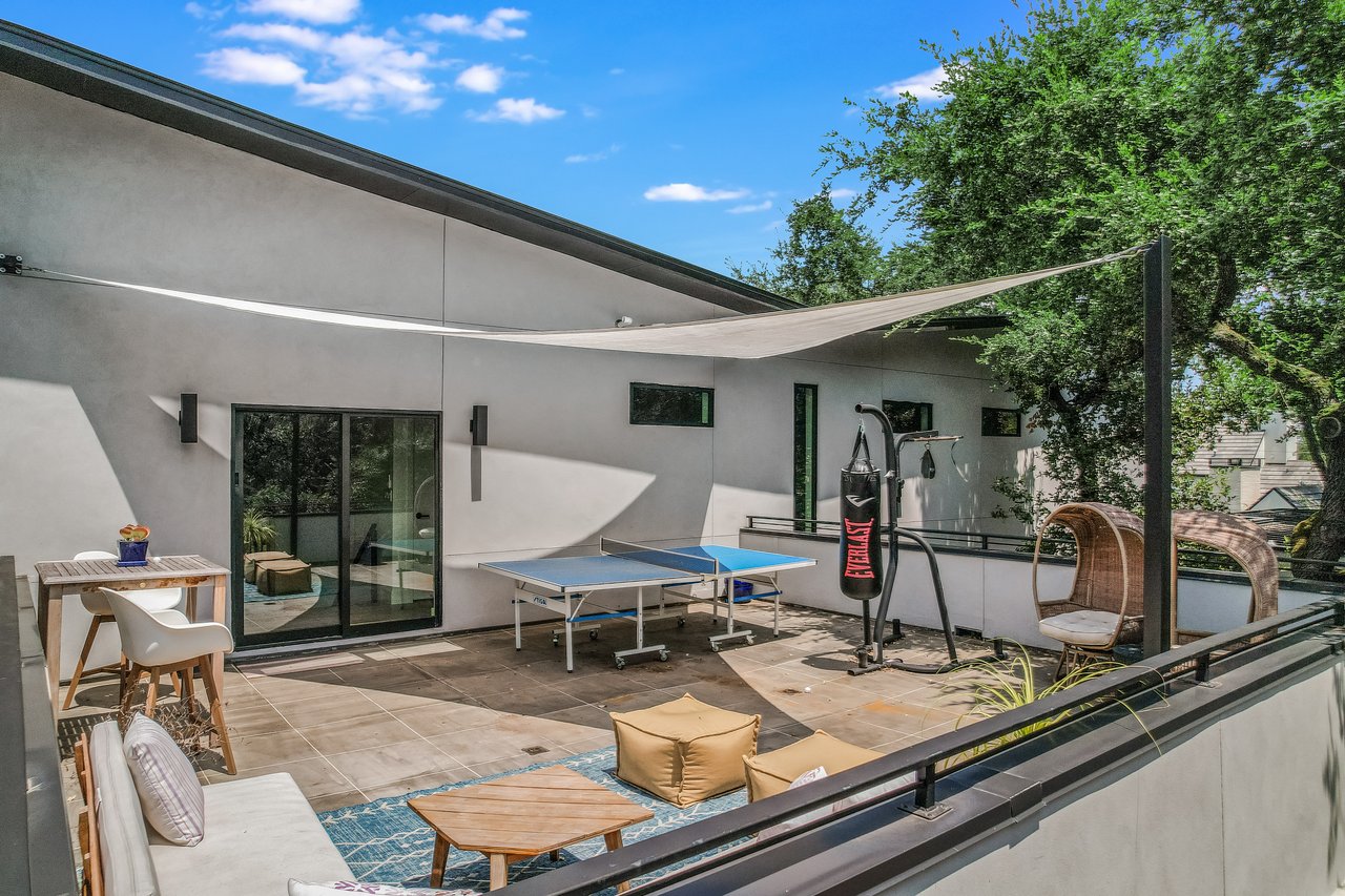 Modern on Ridgewood