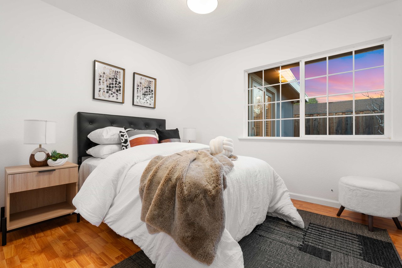 32490 Lake Temescal Ln