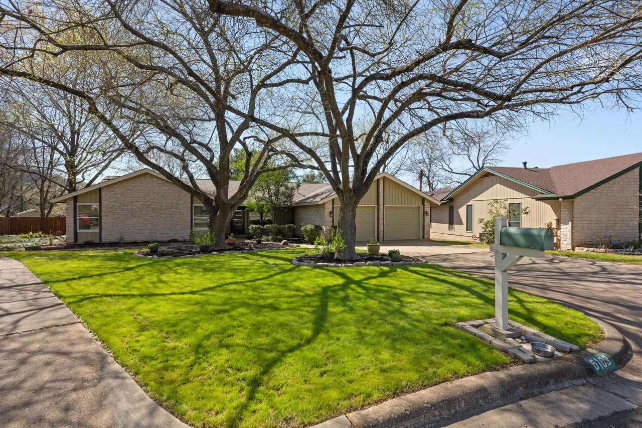 6103 Waldon Hollow