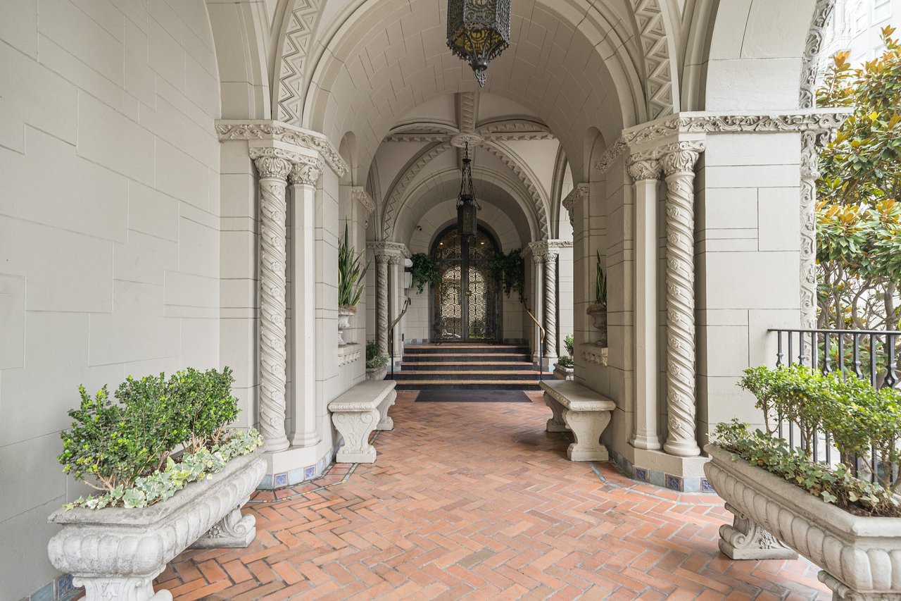 2100 Pacific Avenue # 3B