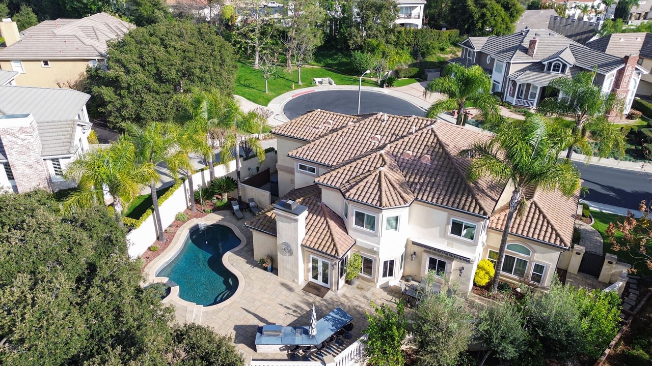 7179 Las Brisas