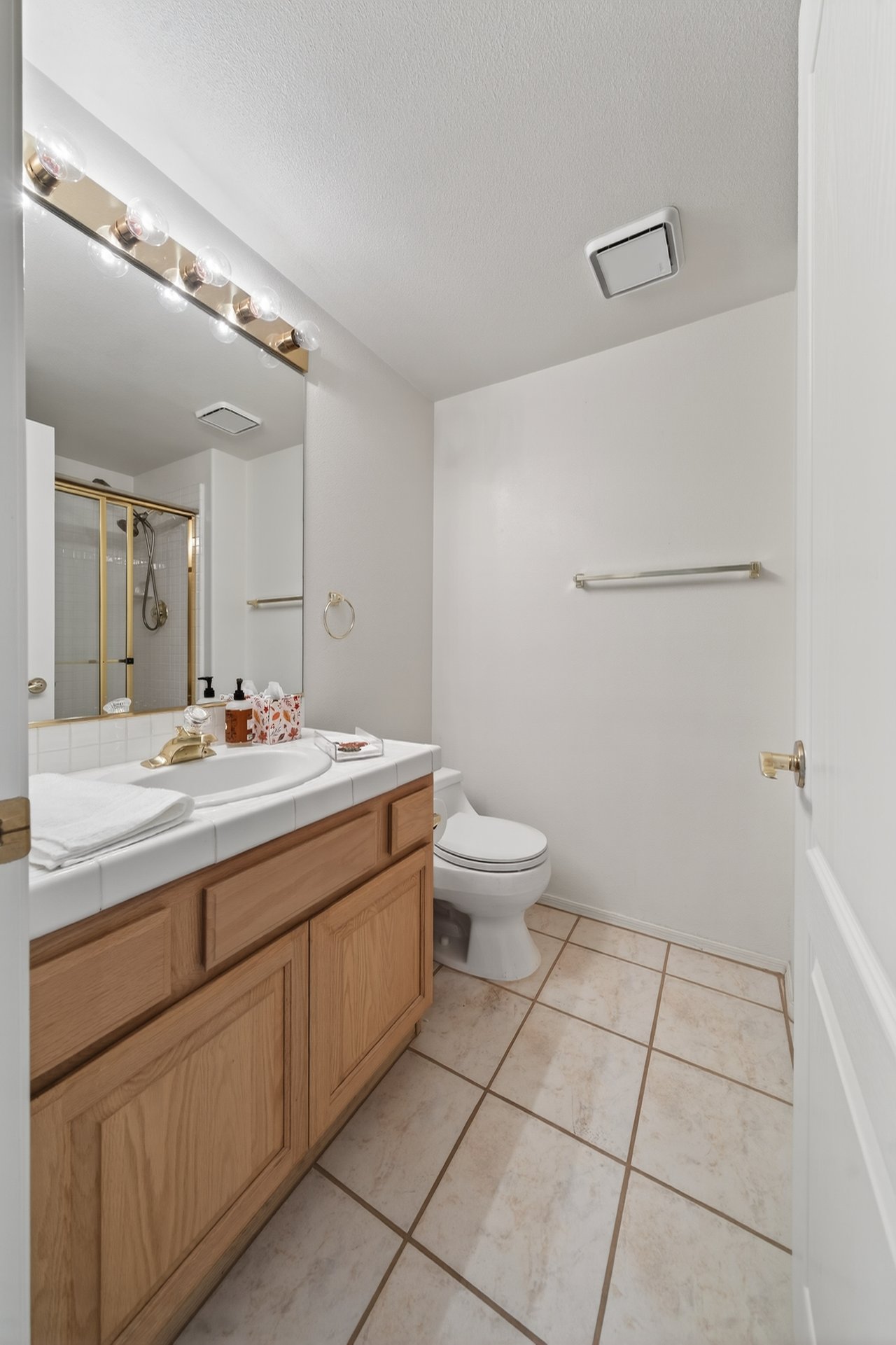 9437 Churchill Downs Dr