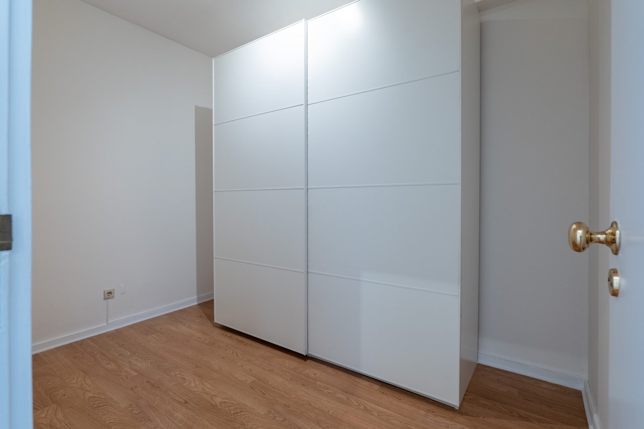 2-Bedroom Apartment with Sunset Balcony in Central Matosinhos