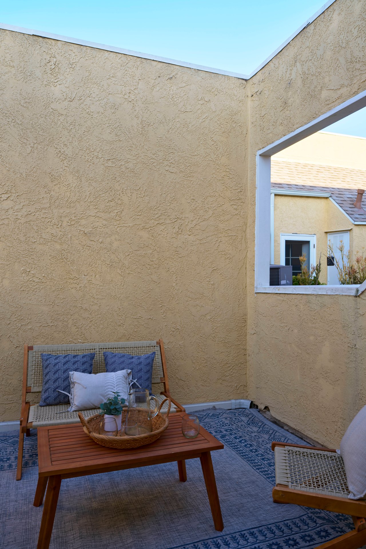 Rare Tri-Level Mar Vista Townhouse 