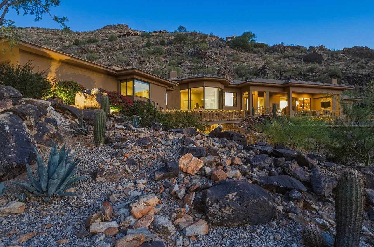 5411 E ROADRUNNER Road