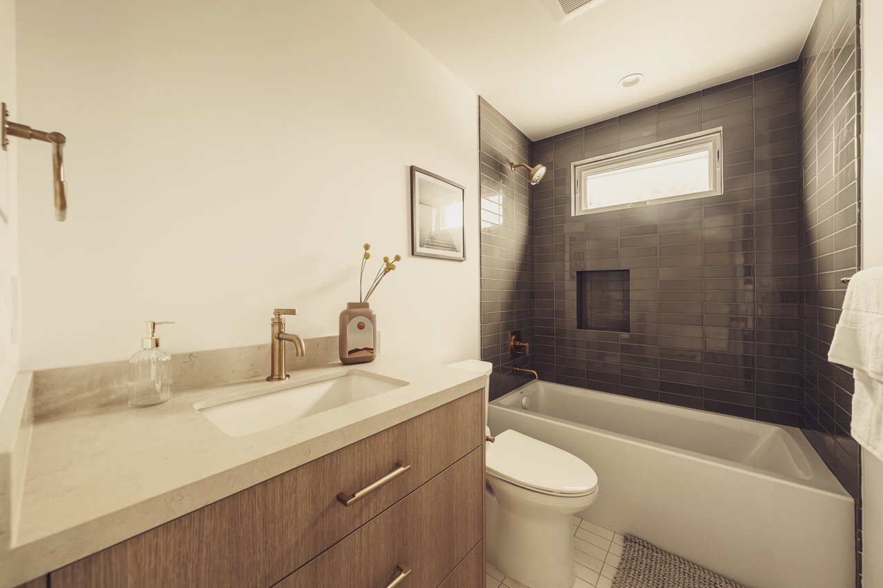 2114 Pier Ave, Santa Monica