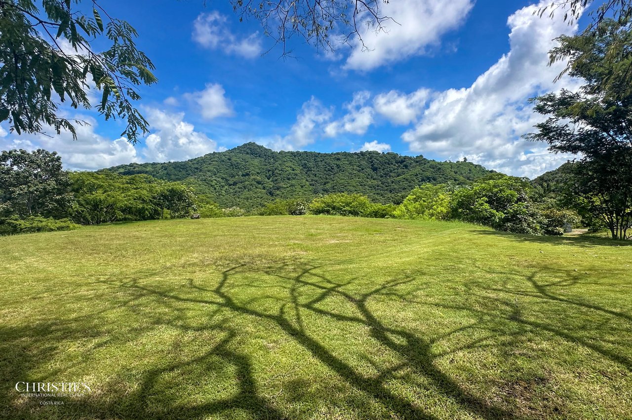 Residential Development Opportunity in Tun Tun Gated Community