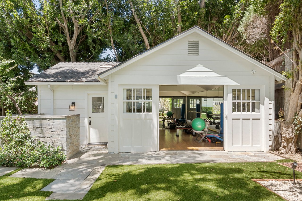 1753 N Gardner St, Hollywood Hills