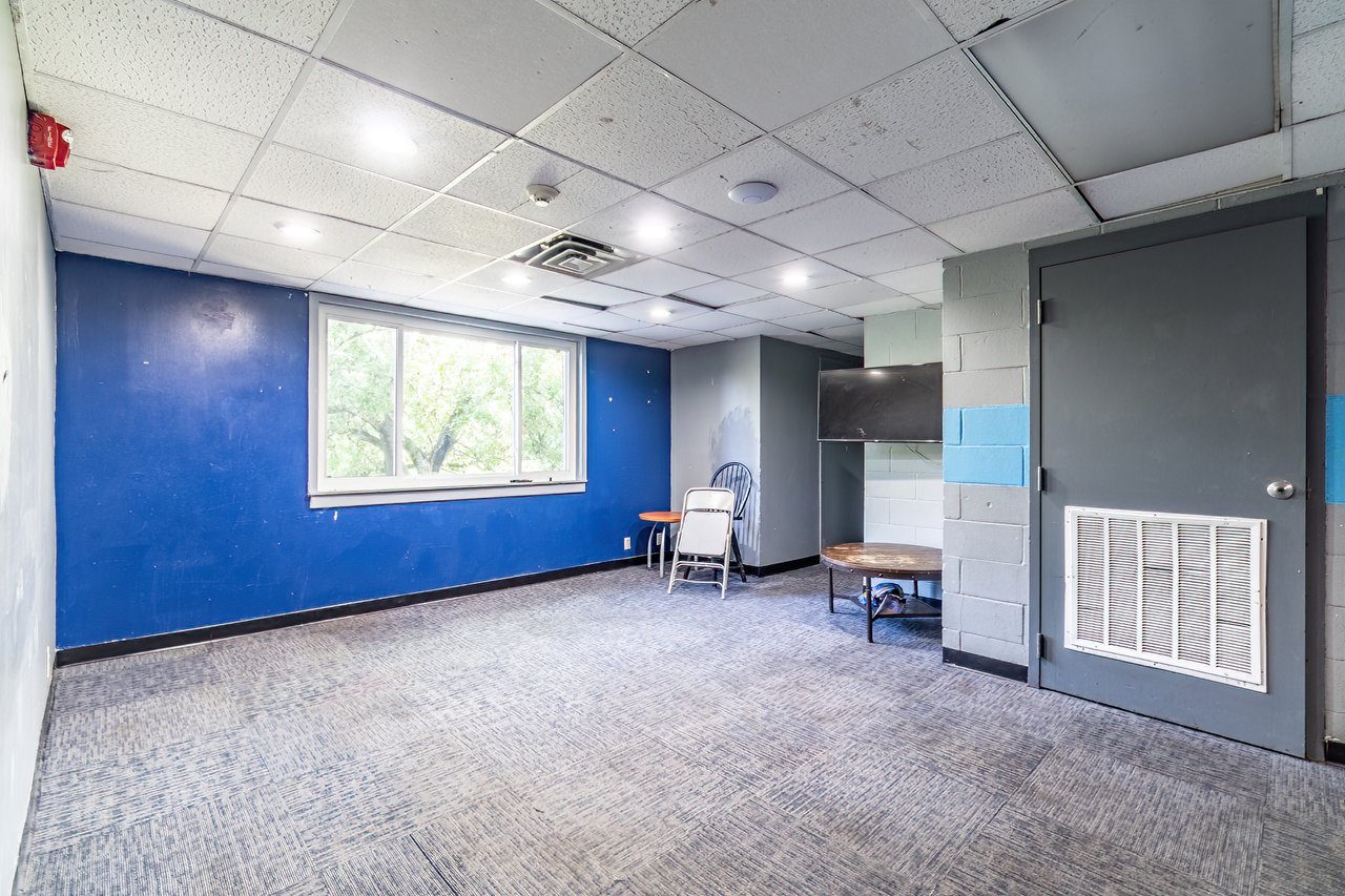 Ball State Greek House Goes to Public Auction