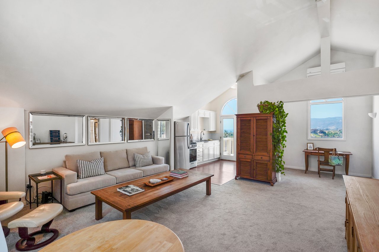 Malibu Guest House For Lease