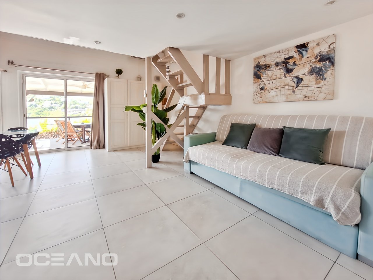 Sea View Mezzanine Studio – Oyster Pond