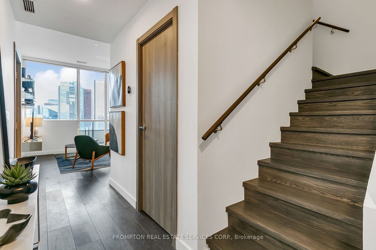 LUXURY PENTHOUSE ON WIDMER