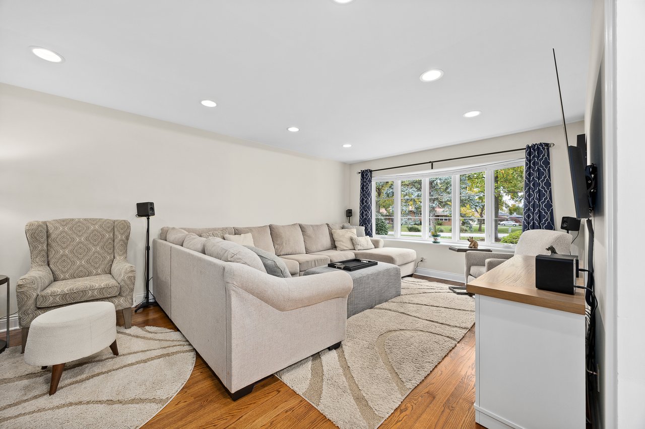 317 39th St, Downers Grove