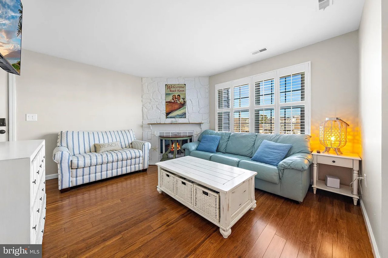 310 W Ave APT C-2