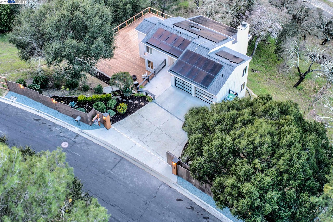 5 Wanda Ln