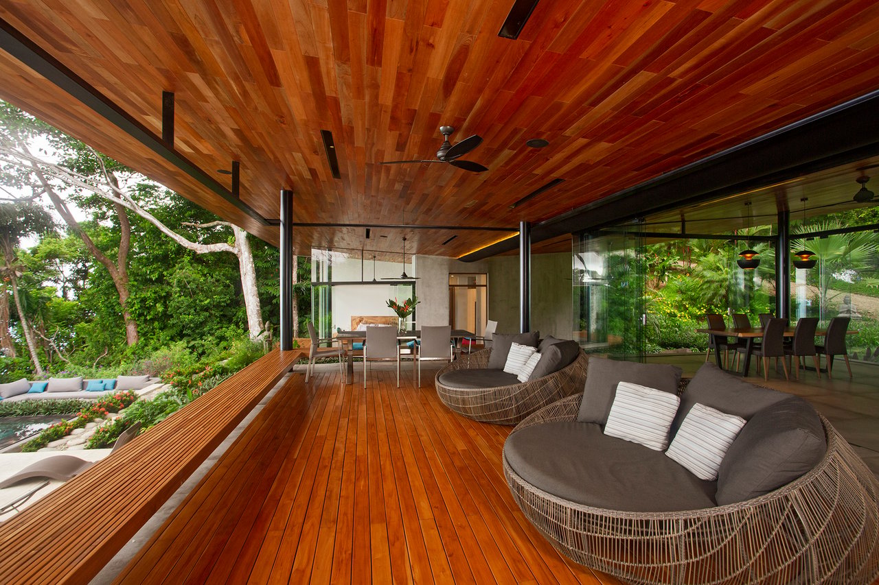Casa Sanctuary ·  Luxury Jungle Villa · Whale Tail View