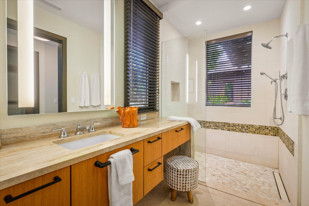 SHORES AT KOHANAIKI RESORT - 4 BEDROOM RESIDENCE WITH OHANA UNIT - EXCLUSIVE PRIVATE COMMUNITY - $5,800,000- - 