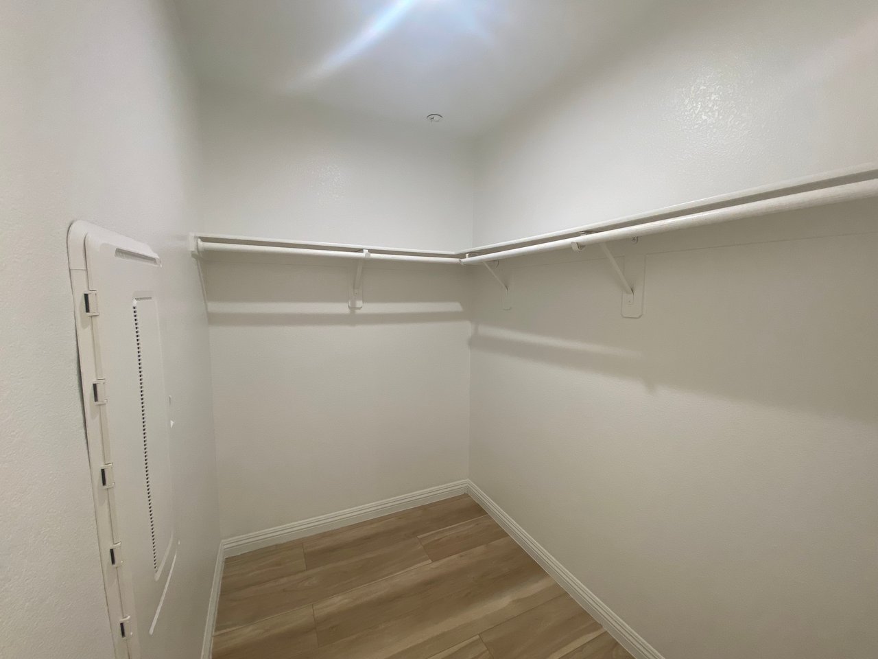 4517 Dover Straight Street