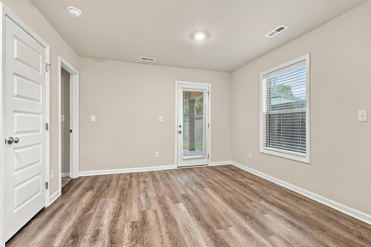 Modern Comfort Meets Unbeatable Location in Harvest!