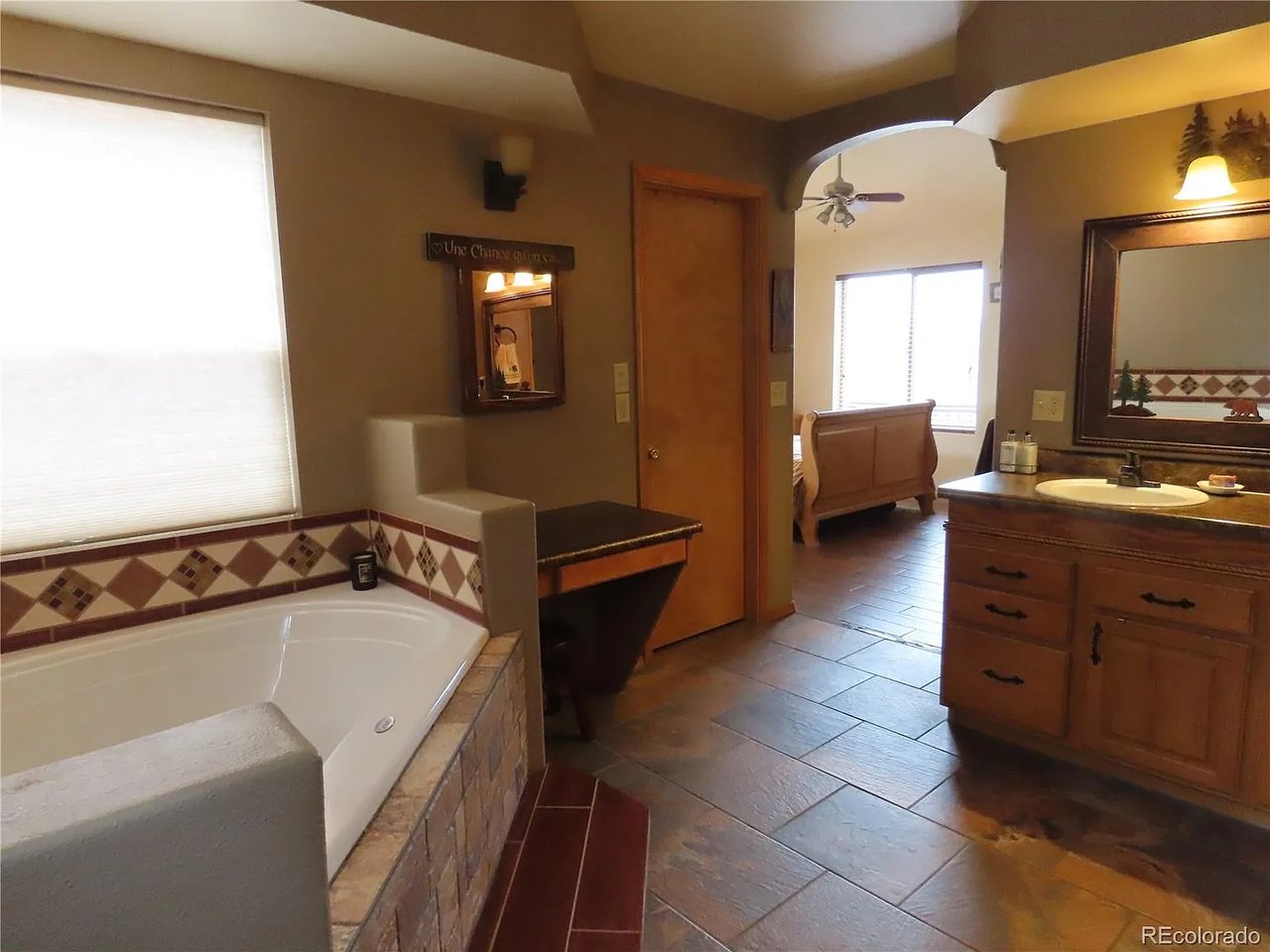 1051 Spring Valley Ln