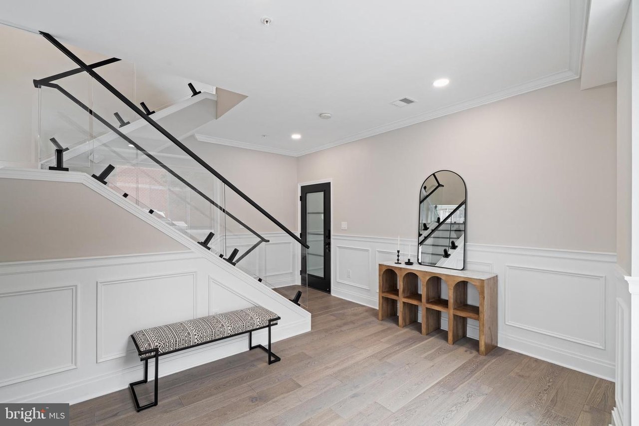 246 Montrose St, Philadelphia, PA 19147
