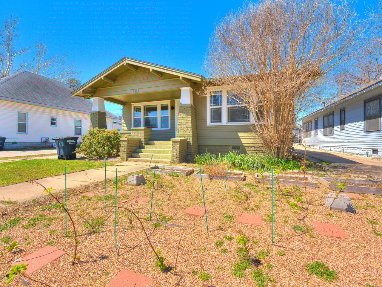 706 N Beard Ave