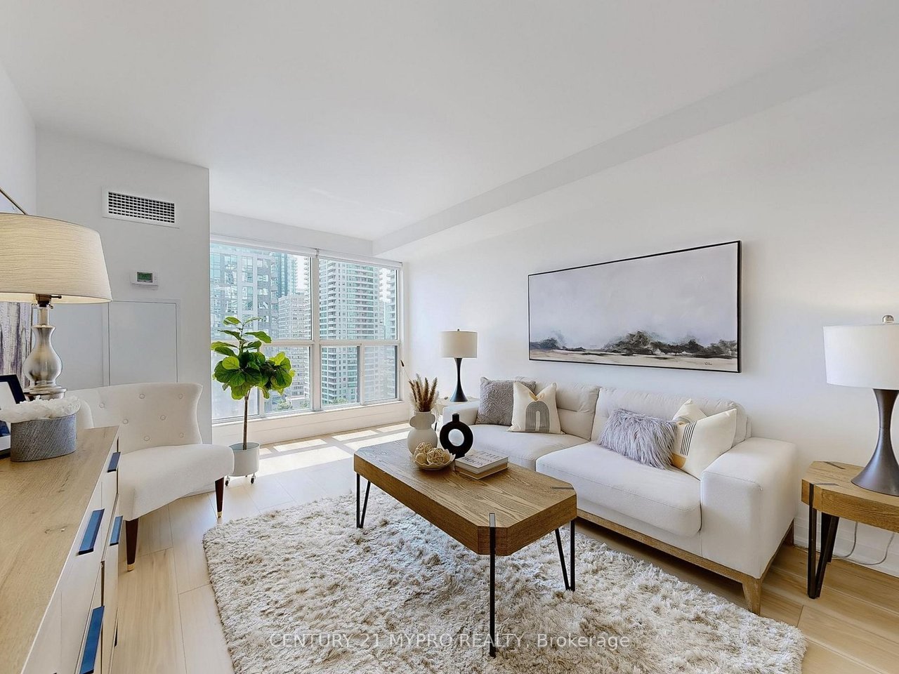 HOLLYWOOD PLAZA PENTHOUSE