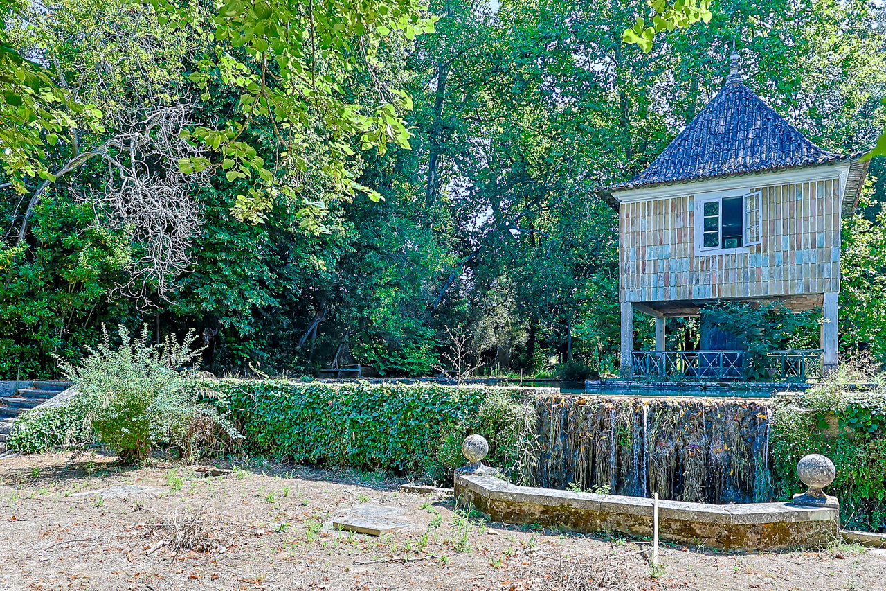 Magnificent 17th-Century Palace with  76,400 m² Estate Near Coimbra