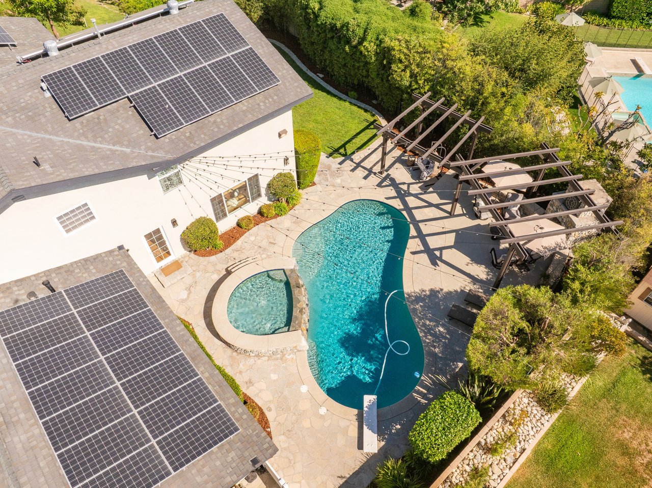 280 E Miramar
