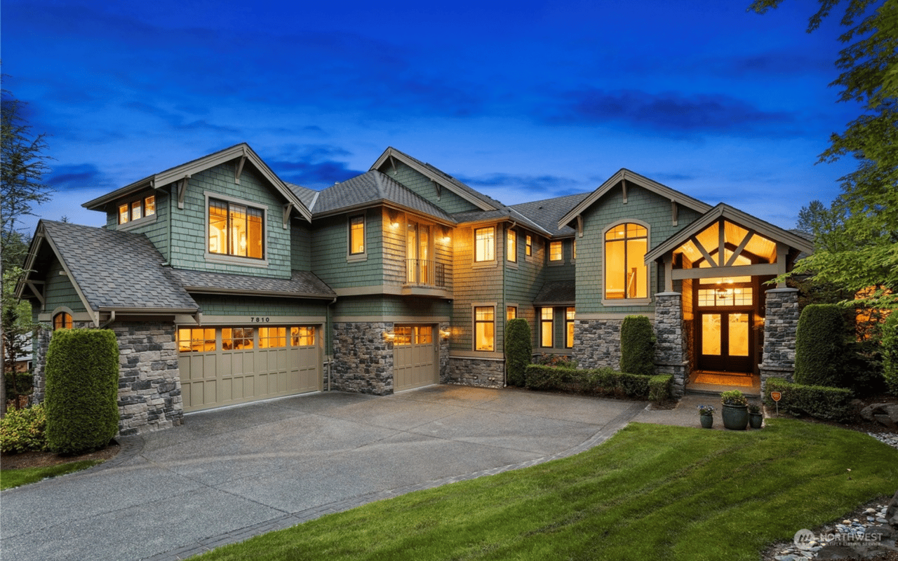 Luxury Living on Cougar Mountain in the Reserve at Newcastle