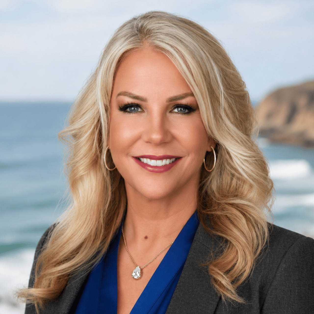 Dee Dee Angel Del Mar, CA Real Estate Agent Headshot
