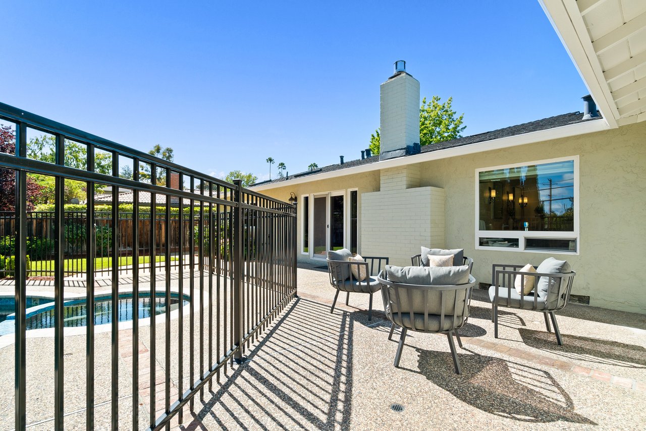 247 Marchmont Dr
