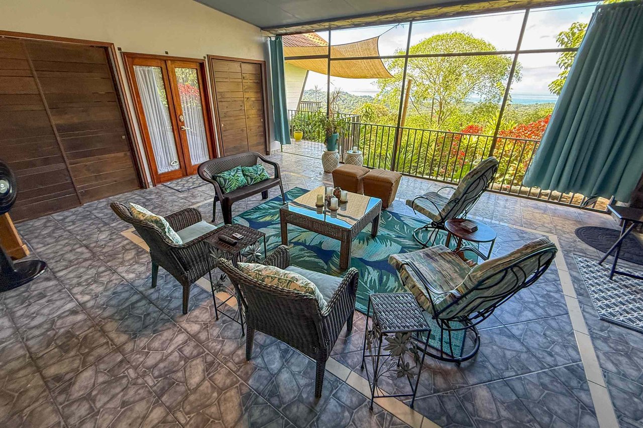 Panoramic Ocean View 4-Bedroom Home with Big Pool & Ample Space to Entertain in Ojochal Costa Rica