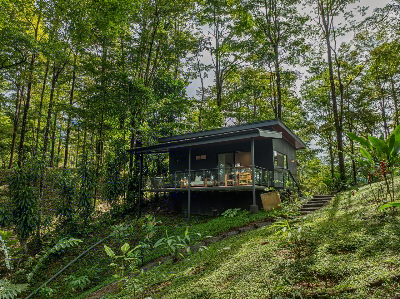 La Sombra Villas, Where Nature Meets Comfort in Tinamates!