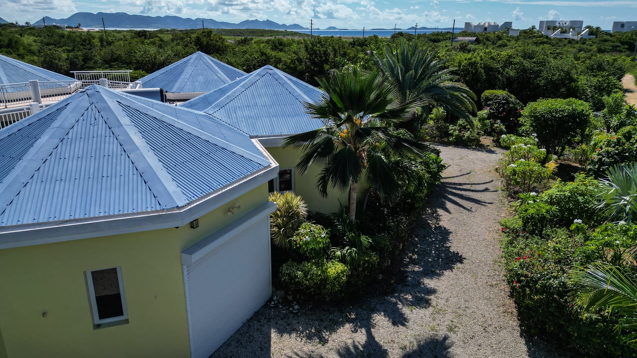 Octagon Villa West End