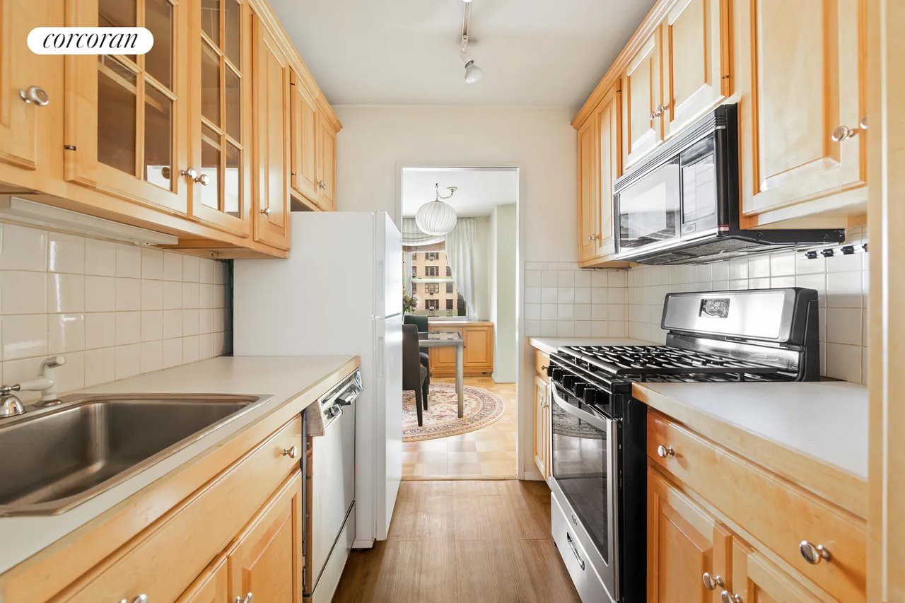 201 E 66th Street 15E
