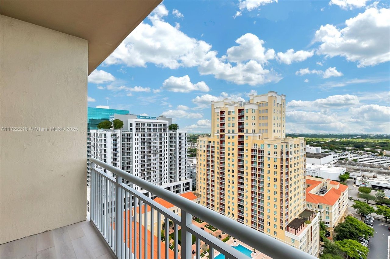 Metropolis I at Dadeland, Unit 2107