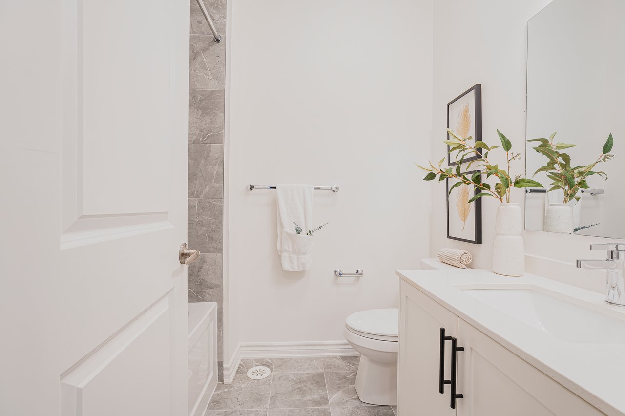 1179 Lloyd Landing