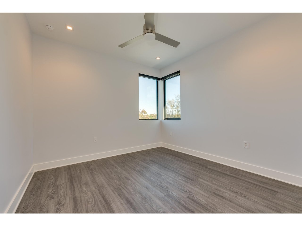 New Construction Luxury Lease in Central Austin with Guest House