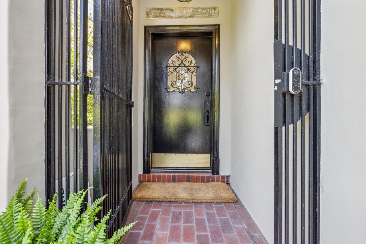 3520 Baker Street