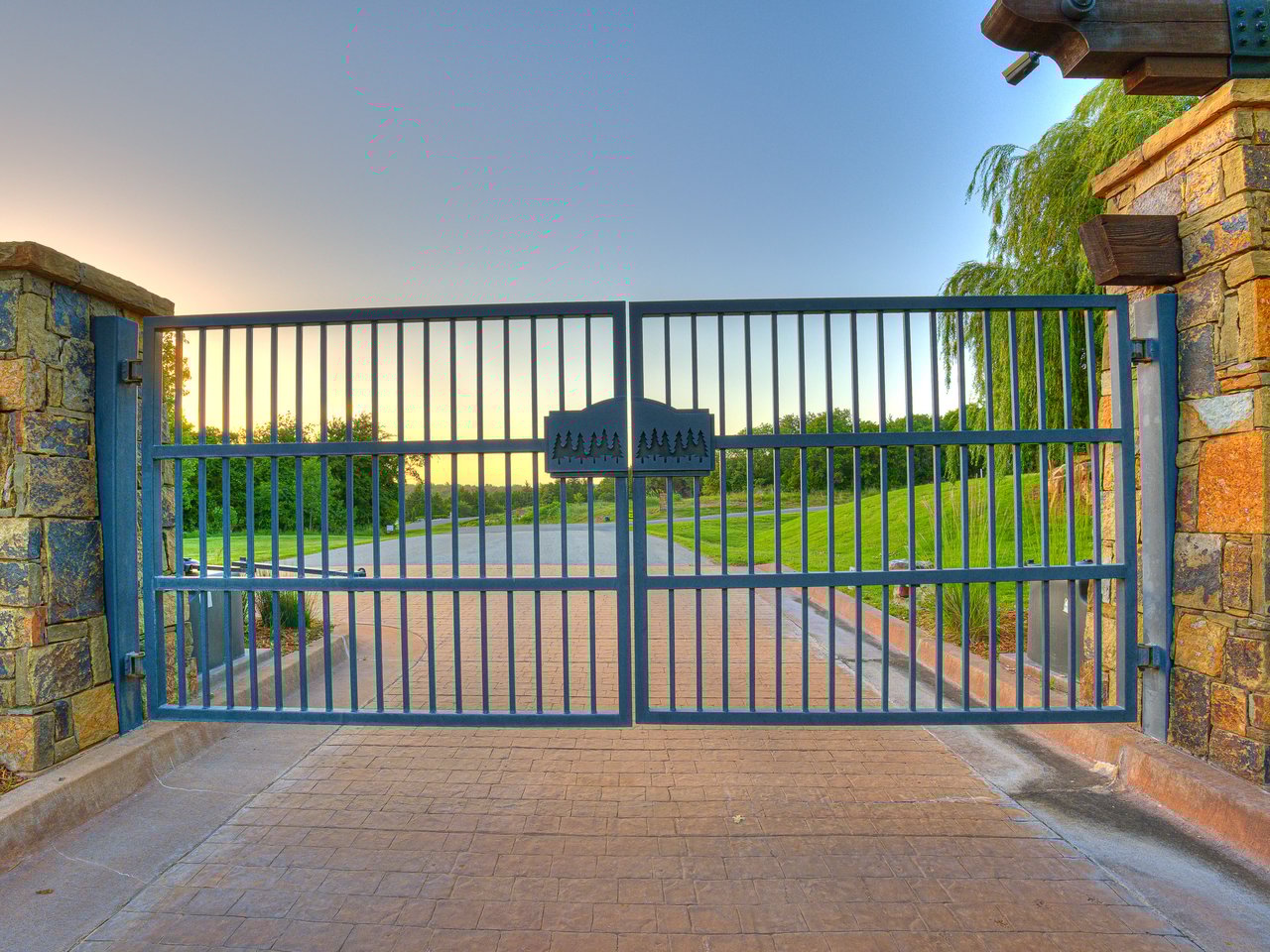 Forest Creek Estates in Edmond Oklahoma - Build Your New Luxury Home in this Sought After Gated Addition - Wyatt Poindexter - The Agency