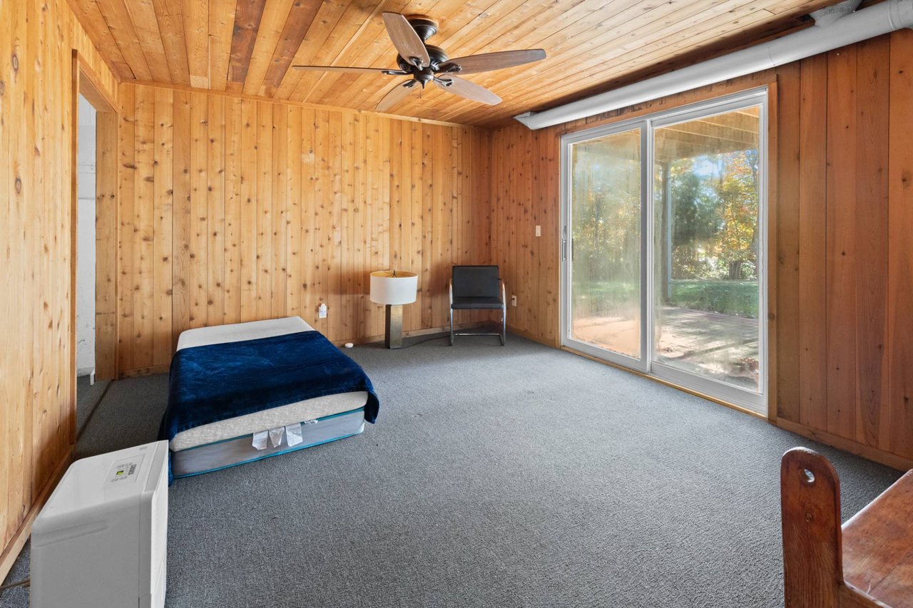 42 DAVIS DR