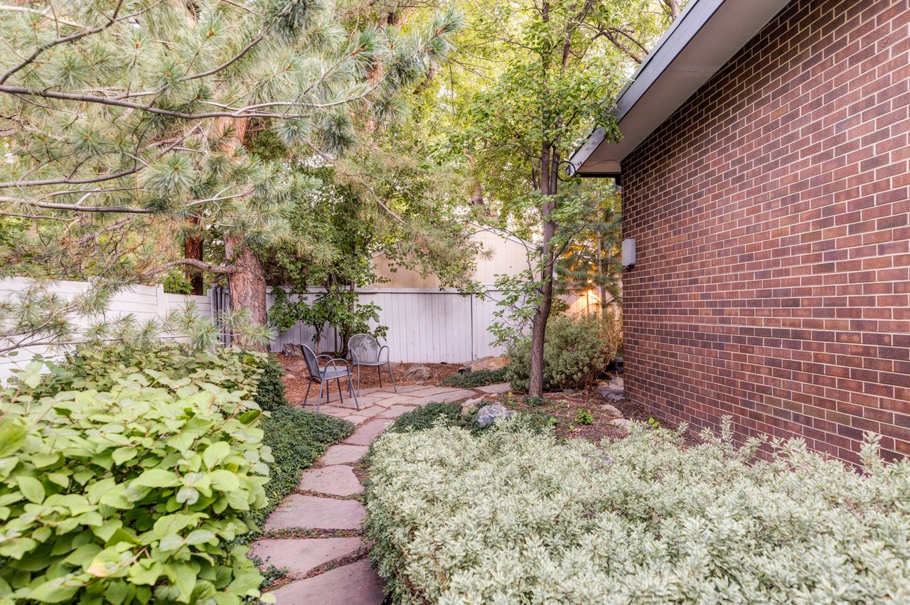 The Lipstein House