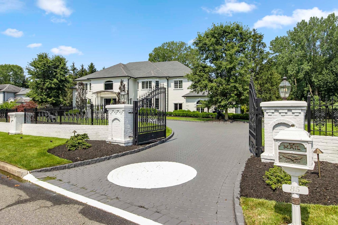 85 Sherwood Rd