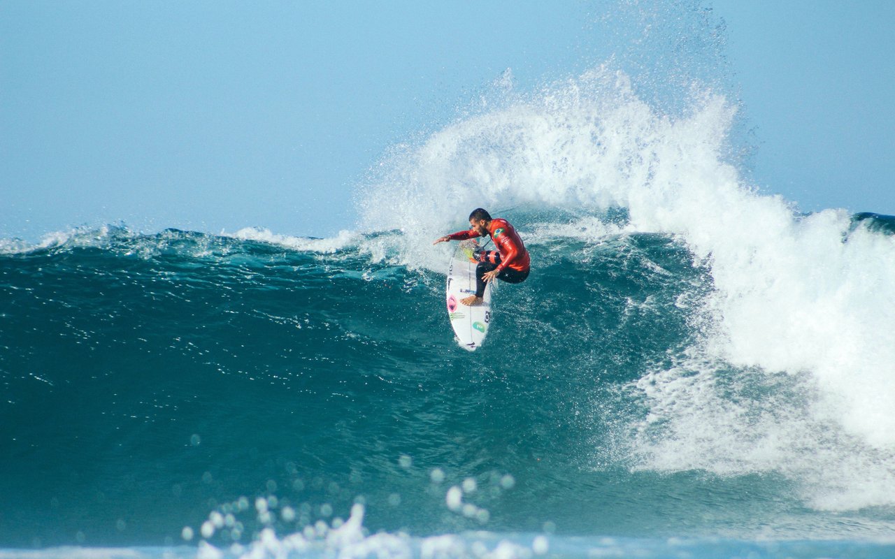 Arbor’s Stoke a Student Contest is Giving Away a Surf Prescriptions Board at Surfside Sports